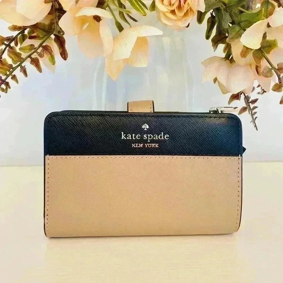 Kate Spade Madison Medium Compact Bifold Wallet - Picture 1 of 4